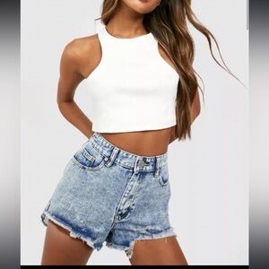 🔥 ZARA blue tag Cutoff Denim Shorts – Effortless Cool Girl Vibes 🔥